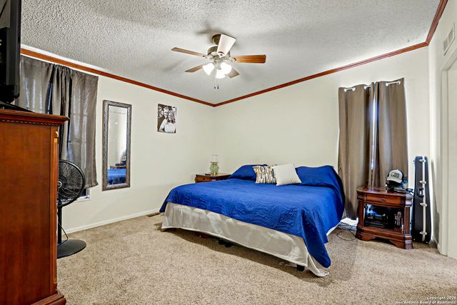 1438 Country, Marion, TX 78124