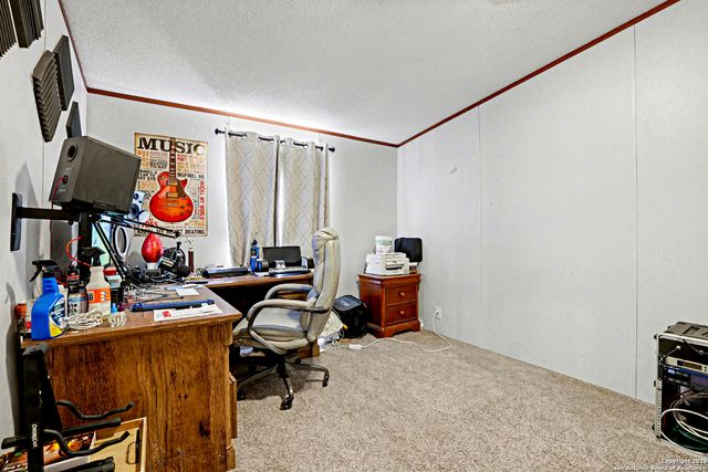 1438 Country, Marion, TX 78124