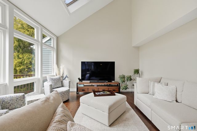 40 Deer Hill Road, Redding, CT 06896