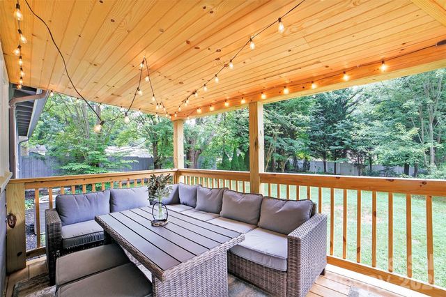 22 Glenview Place, Arden, NC 28704