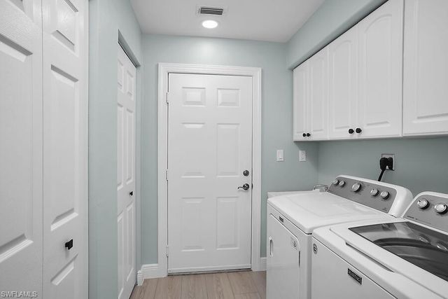 1252 Rialto WAY 102, Naples, FL 34114