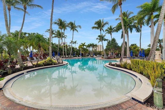 1252 Rialto WAY 102, Naples, FL 34114