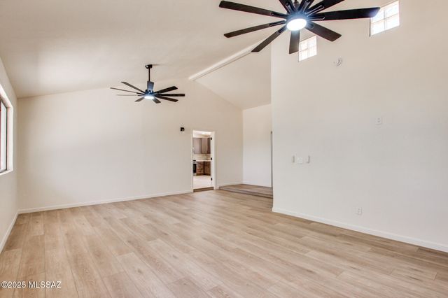 320 N Estill Drive, Oracle, AZ 85623