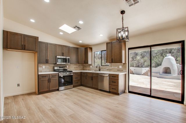 320 N Estill Drive, Oracle, AZ 85623