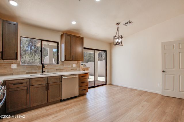 320 N Estill Drive, Oracle, AZ 85623