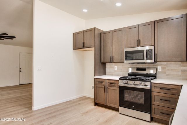 320 N Estill Drive, Oracle, AZ 85623