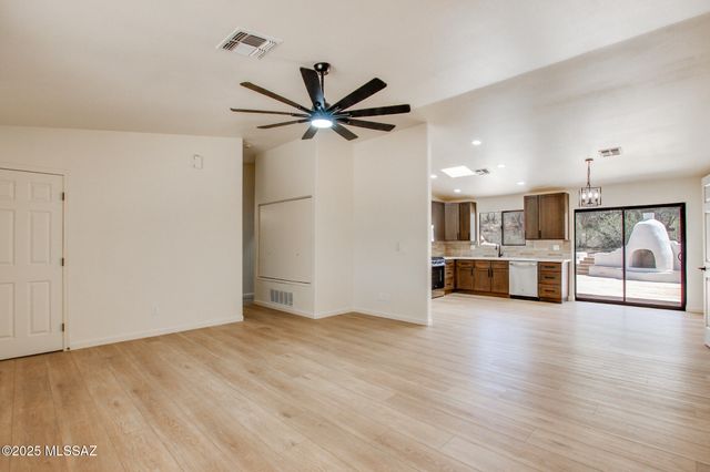 320 N Estill Drive, Oracle, AZ 85623