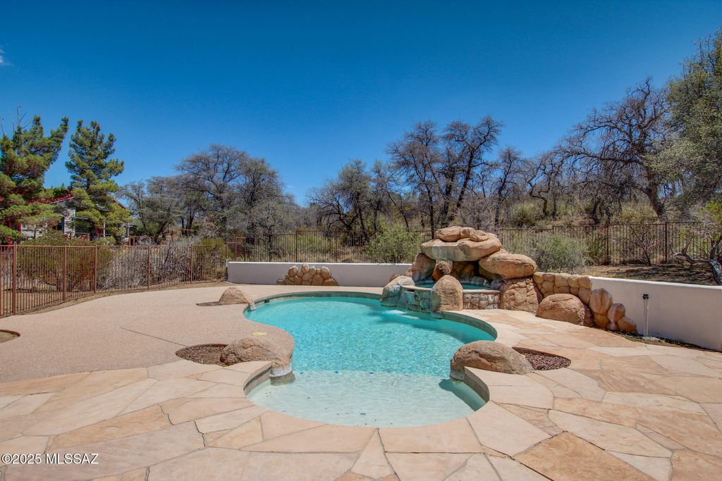 320 N Estill Drive, Oracle, AZ 85623