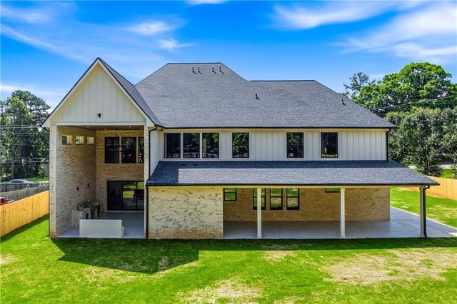 110 Simonton Road SE, Lawrenceville, GA 30046