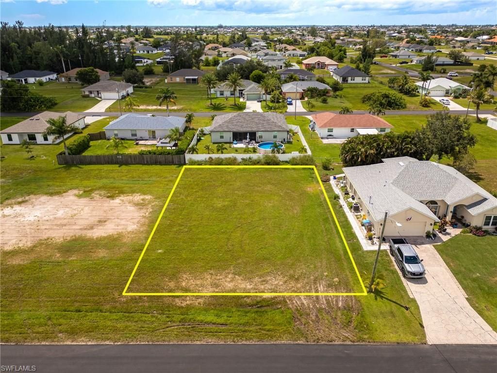 1228 NW 25th PL, Cape Coral, FL 33993