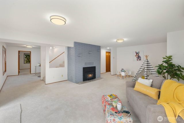 6031 88th Street SW, Mukilteo, WA 98275