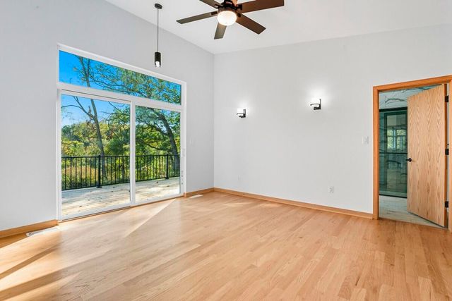 220 W 875 Road N, Valparaiso, IN 46385