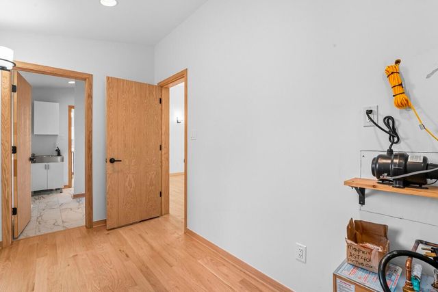 220 W 875 Road N, Valparaiso, IN 46385