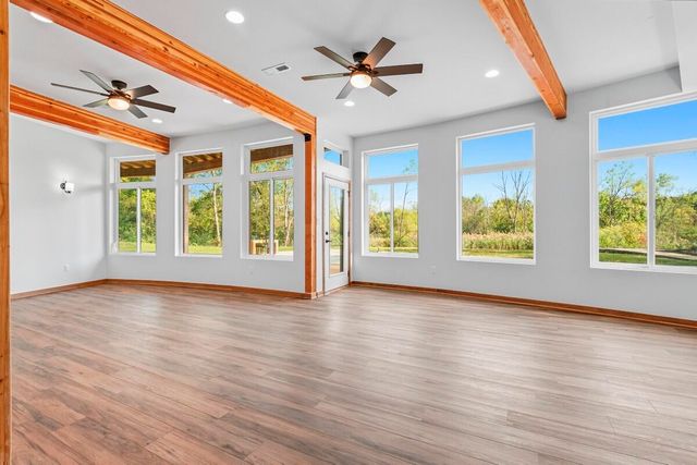 220 W 875 Road N, Valparaiso, IN 46385