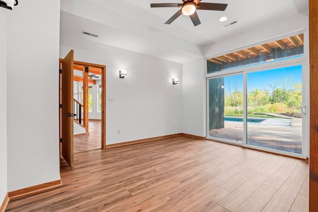 220 W 875 Road N, Valparaiso, IN 46385