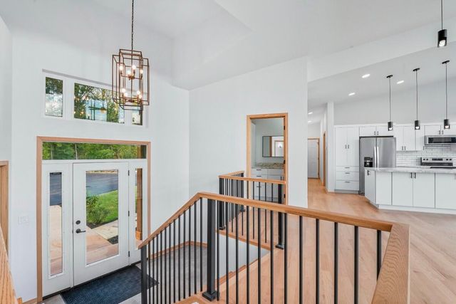 220 W 875 Road N, Valparaiso, IN 46385