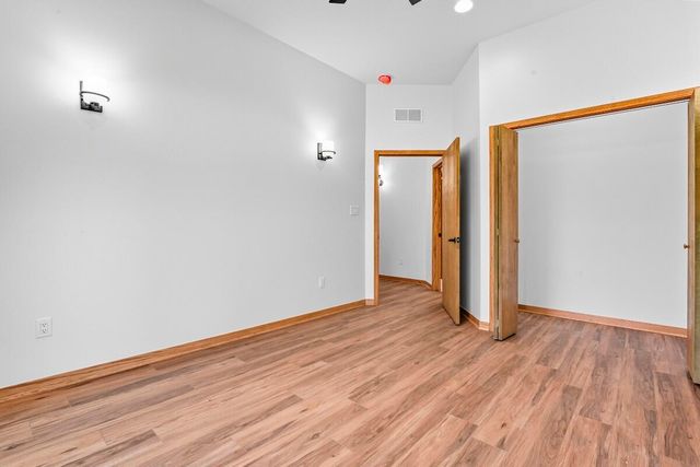 220 W 875 Road N, Valparaiso, IN 46385