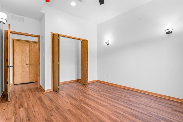 220 W 875 Road N, Valparaiso, IN 46385