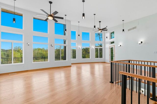 220 W 875 Road N, Valparaiso, IN 46385