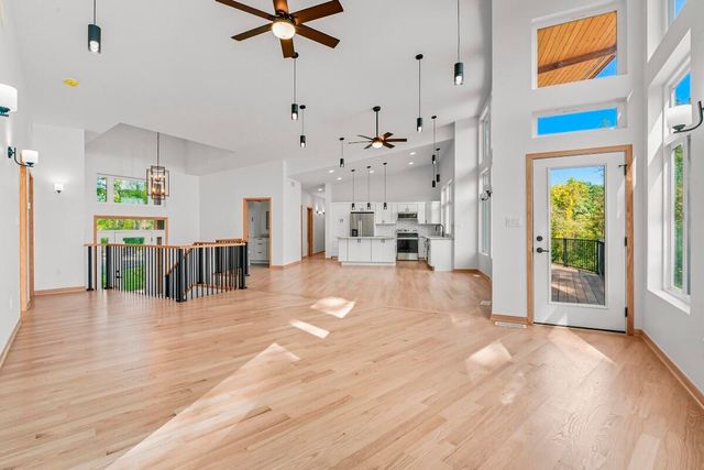 220 W 875 Road N, Valparaiso, IN 46385