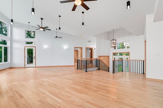 220 W 875 Road N, Valparaiso, IN 46385