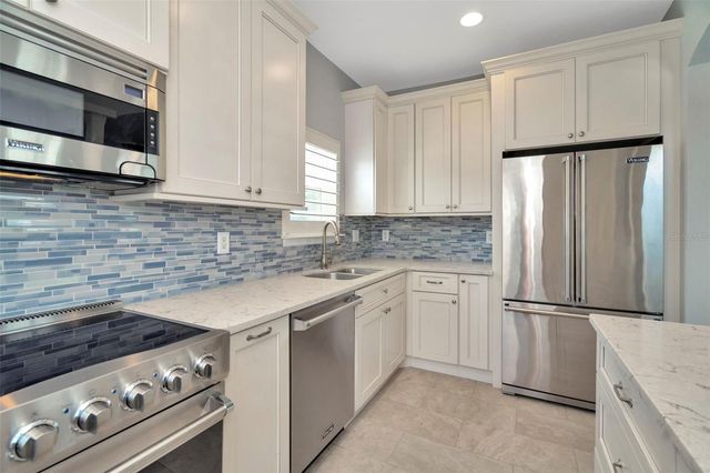 3213 MARCELLUS CIRCLE, Tampa, FL 33609