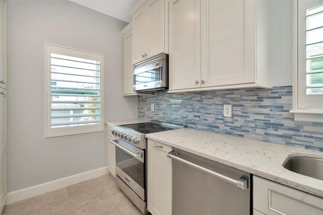 3213 MARCELLUS CIRCLE, Tampa, FL 33609