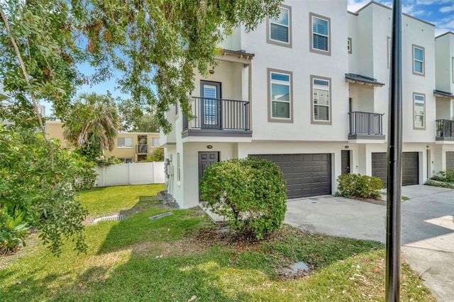 3213 MARCELLUS CIRCLE, Tampa, FL 33609