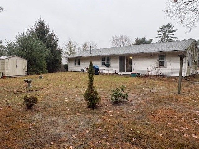 11 Acoaxet Ln, Wareham, MA 02576