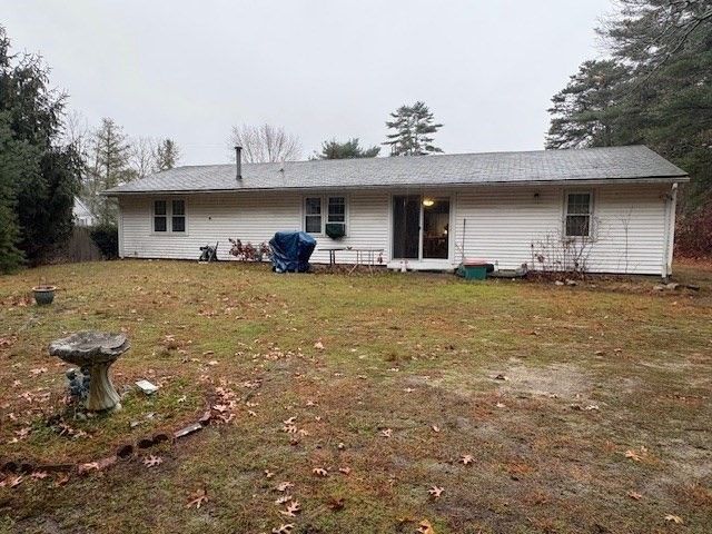 11 Acoaxet Ln, Wareham, MA 02576