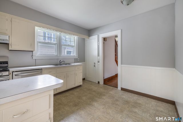 9 George Street, Trumbull, CT 06611