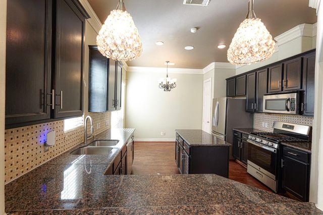 1314 Sherwood Springs Lane, Houston, TX 77043