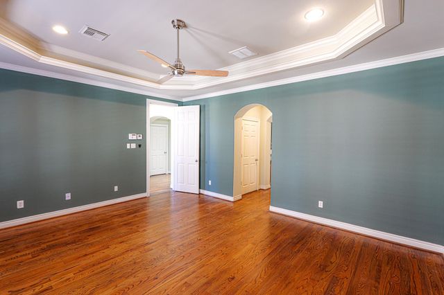 1314 Sherwood Springs Lane, Houston, TX 77043