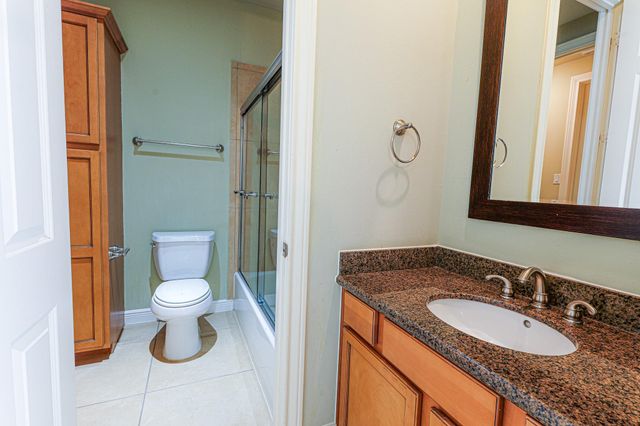 1314 Sherwood Springs Lane, Houston, TX 77043