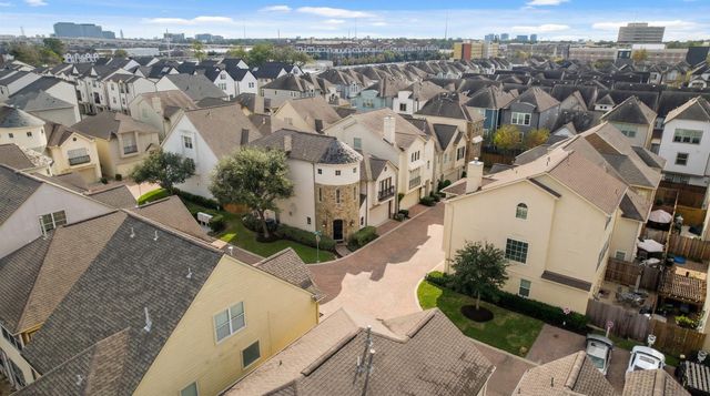 1314 Sherwood Springs Lane, Houston, TX 77043