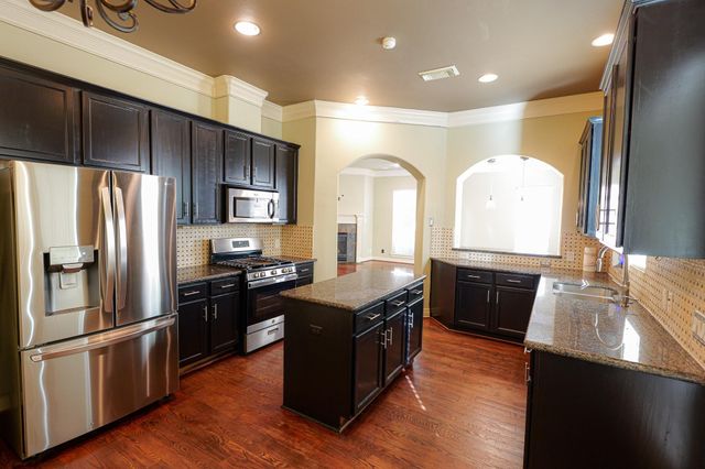 1314 Sherwood Springs Lane, Houston, TX 77043