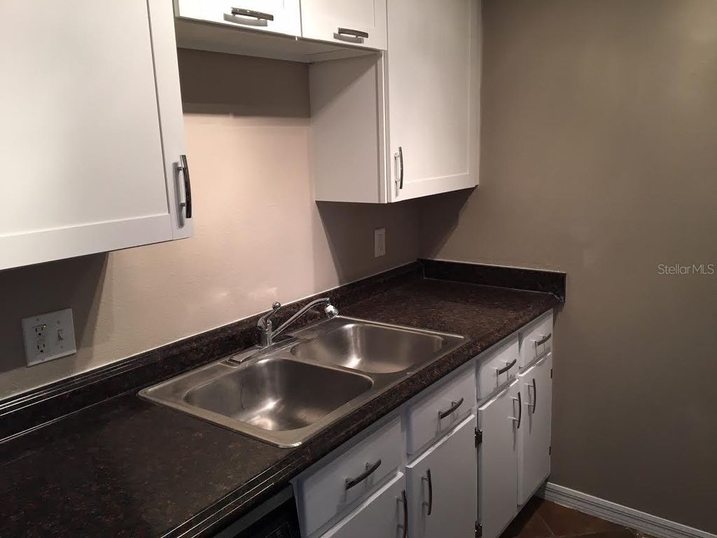 Image 2 of property listing at Address unavailable.