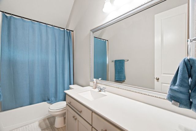 6608 Woodmere Court, Denton, TX 76226
