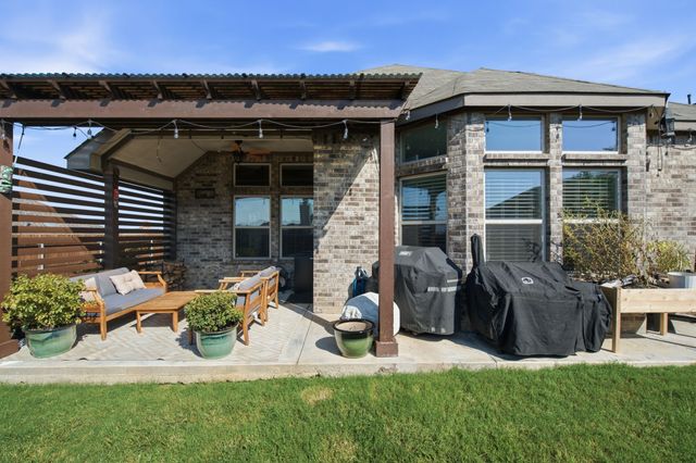 6608 Woodmere Court, Denton, TX 76226