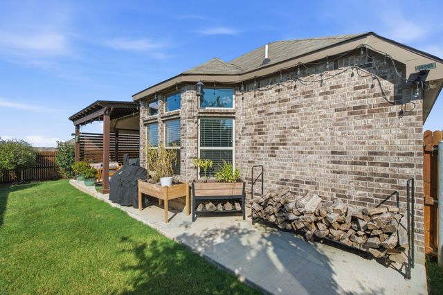 6608 Woodmere Court, Denton, TX 76226