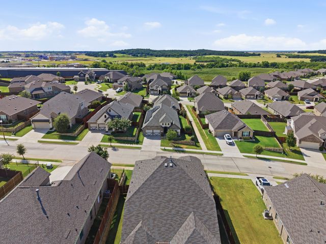 6608 Woodmere Court, Denton, TX 76226