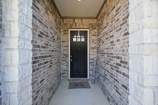 6608 Woodmere Court, Denton, TX 76226