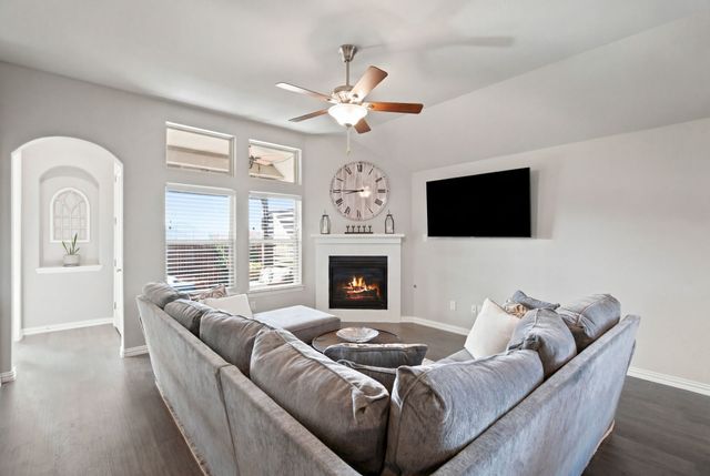 6608 Woodmere Court, Denton, TX 76226