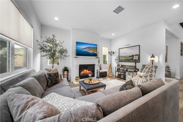 19127 Malabar Street, Canyon Country, CA 91351