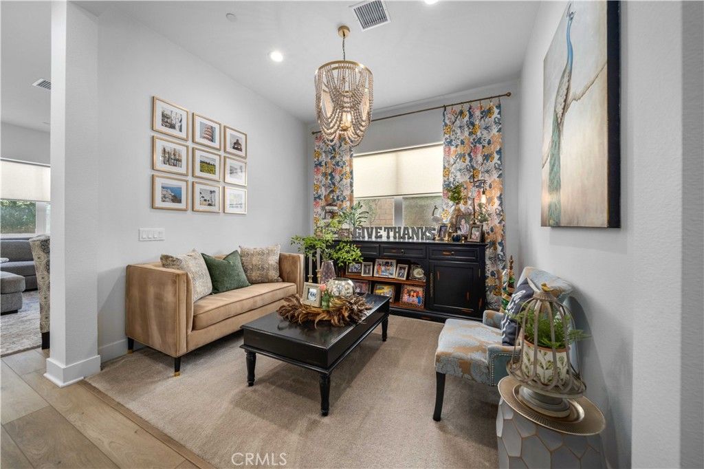 Image 10 of property listing at 19127 Malabar Street, Canyon Country, CA 91351