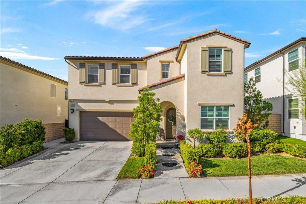 Image 3 of property listing at 19127 Malabar Street, Canyon Country, CA 91351