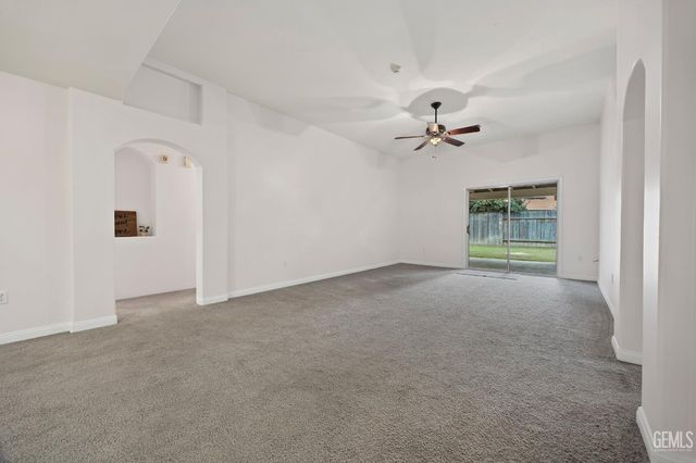 5719 Sarona Street, Bakersfield, CA 93308