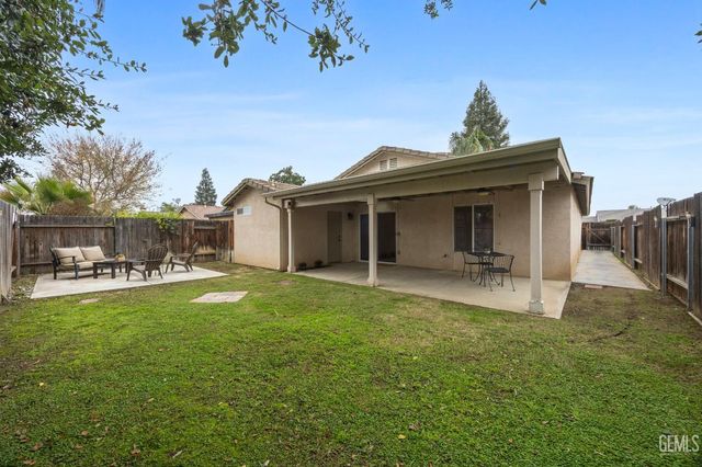 5719 Sarona Street, Bakersfield, CA 93308