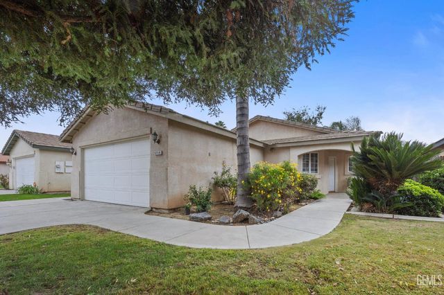 5719 Sarona Street, Bakersfield, CA 93308