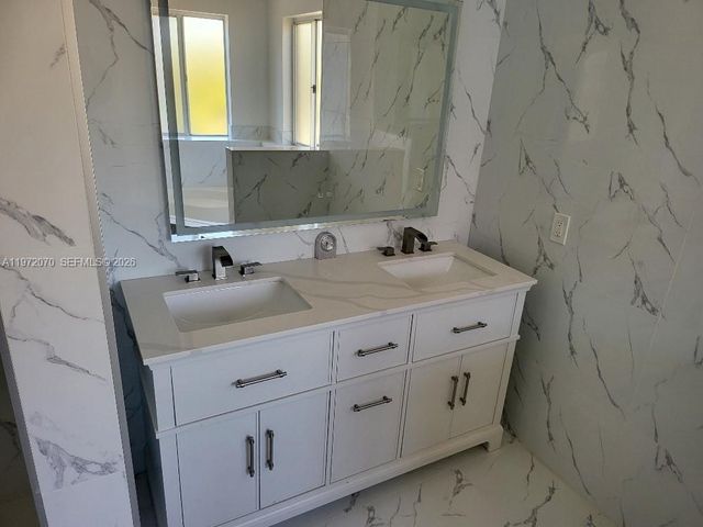 15843 SW 139th St, Miami, FL 33196